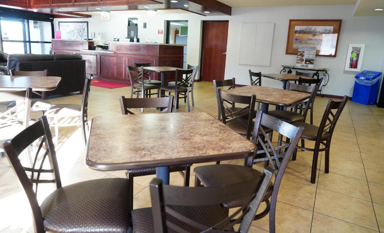 Econo Lodge Inn & Suites Kearney Ngoại thất bức ảnh