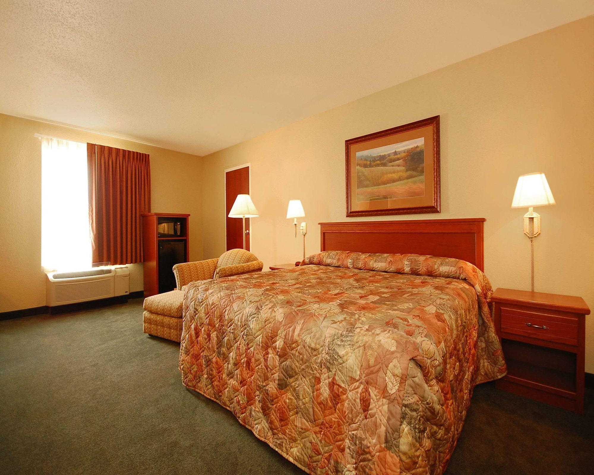 Econo Lodge Inn & Suites Kearney Ngoại thất bức ảnh