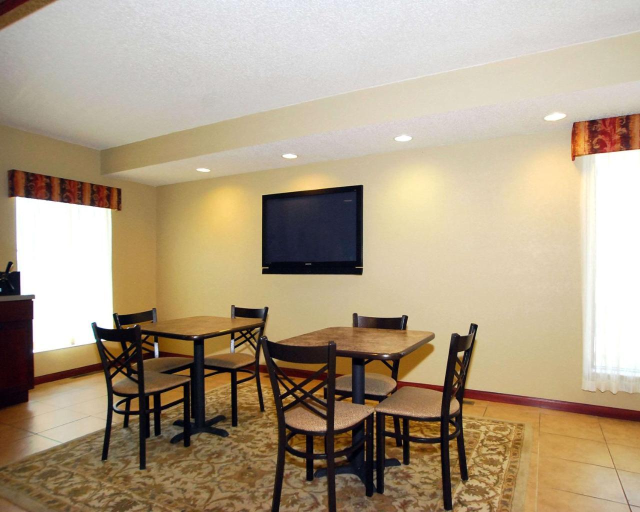 Econo Lodge Inn & Suites Kearney Ngoại thất bức ảnh