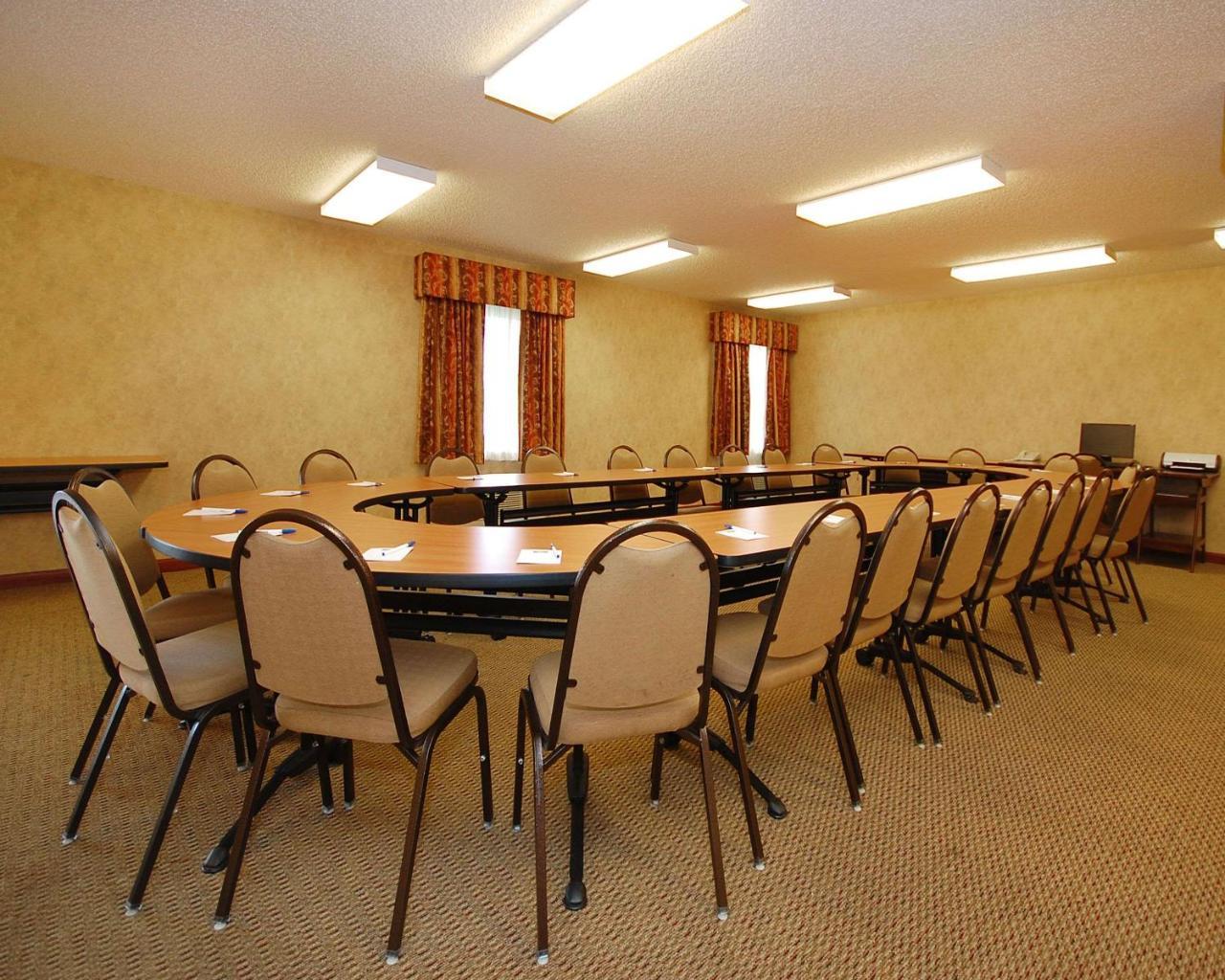 Econo Lodge Inn & Suites Kearney Ngoại thất bức ảnh